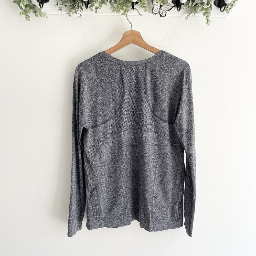 men's Lululemon gray long sleeve athletic top large hh5315 - Picture 3 of 3
